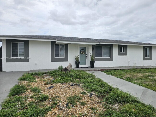 Building Photo - 75 SW 18th Ave