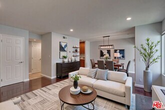 Building Photo - 1275 Seacliff Ct