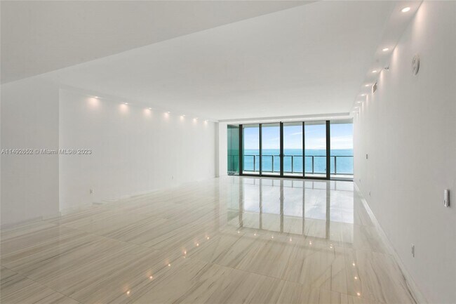 Foto del edificio - 360 Ocean Dr