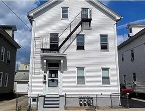 Building Photo - 56 Vinton St