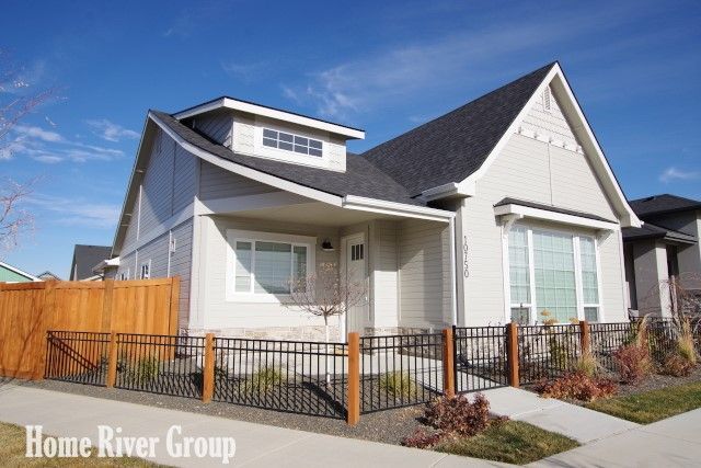 Primary Photo - 10750 W Mendel St