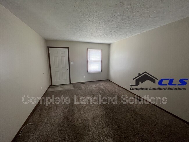 Building Photo - 4267 S Avery St
