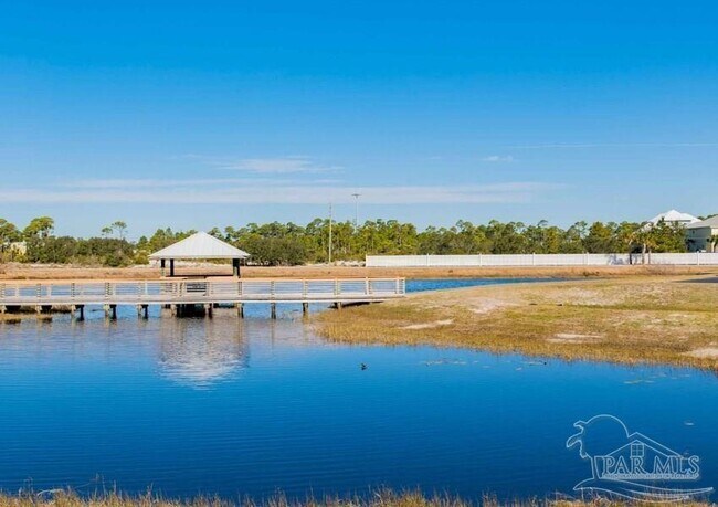 Foto del edificio - 13351 Johnson Beach Rd