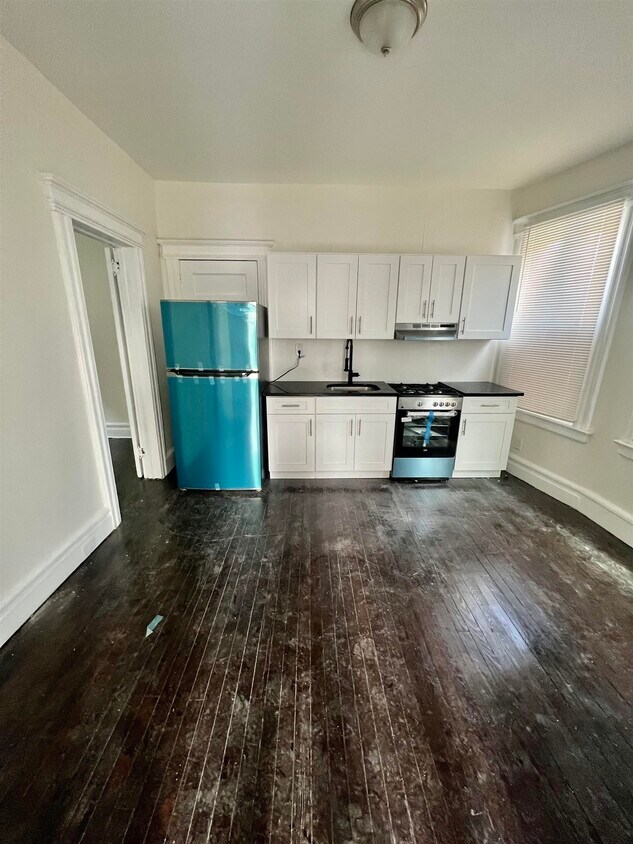 18 Ann St, Harrison, NJ 07029 House Rental in Harrison, NJ