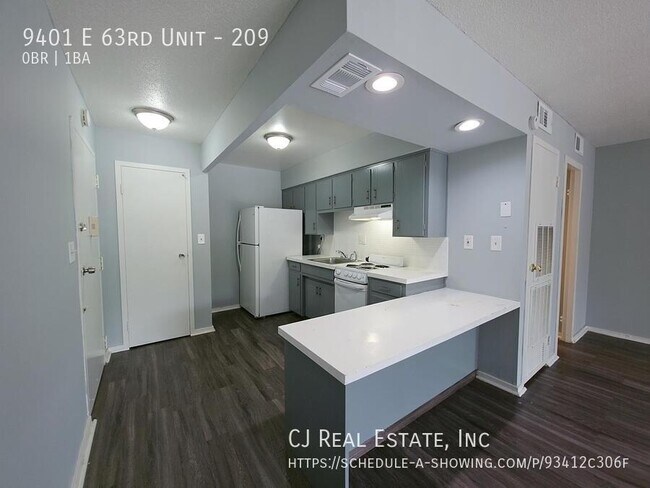 Foto del edificio - 9401 E 63rd St