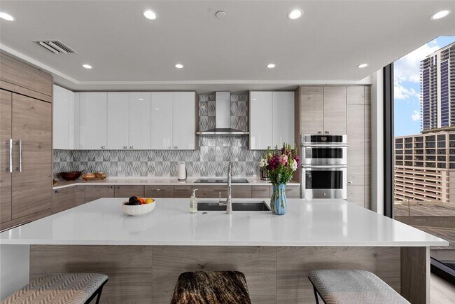 Foto del edificio - 301 1st St S