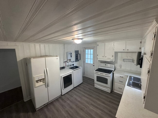 Building Photo - 1628 Brasfield St