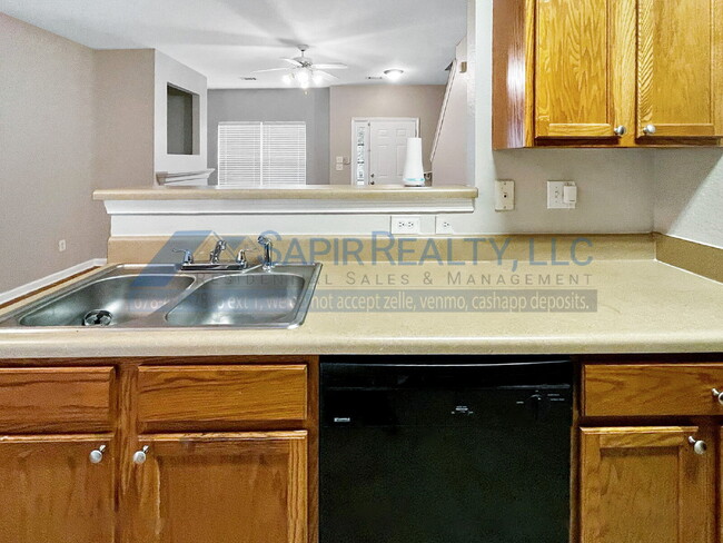 Building Photo - 7107 Brookview Way