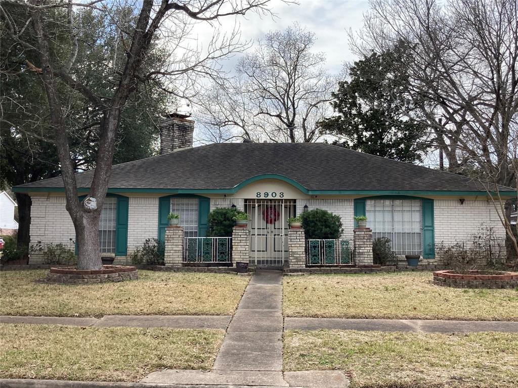 Foto principal - 8903 Roos Rd