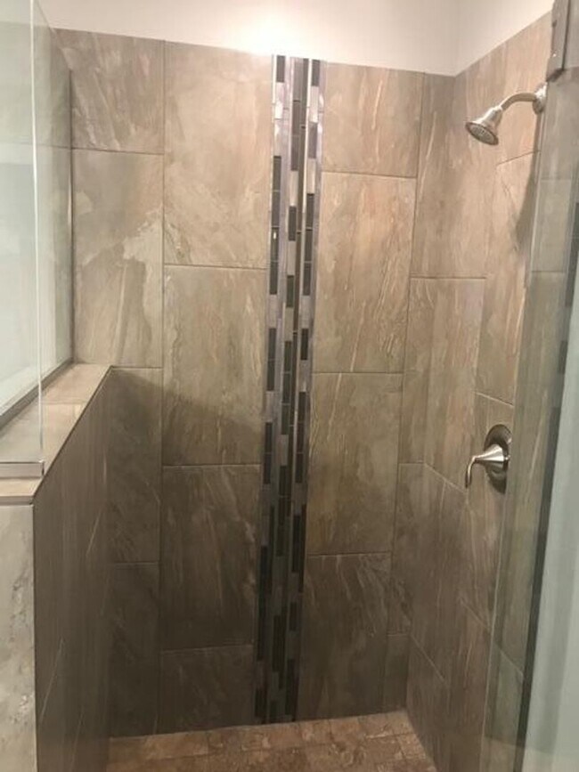 Foto del edificio - 3 Bedroom Townhome in Santa Clara