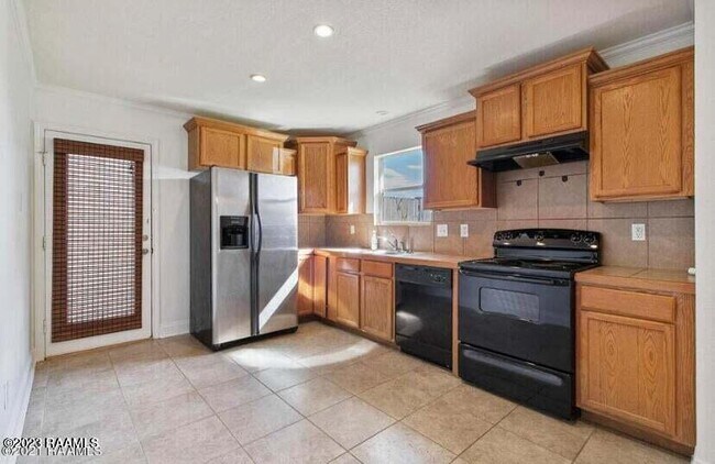 Building Photo - 209 Coles Creek Dr