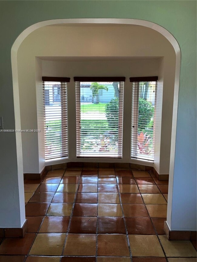 Foto del edificio - 922 Monterey St