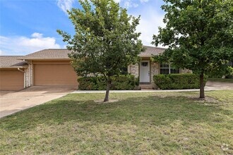 Building Photo - 1714 Shadowview Dr