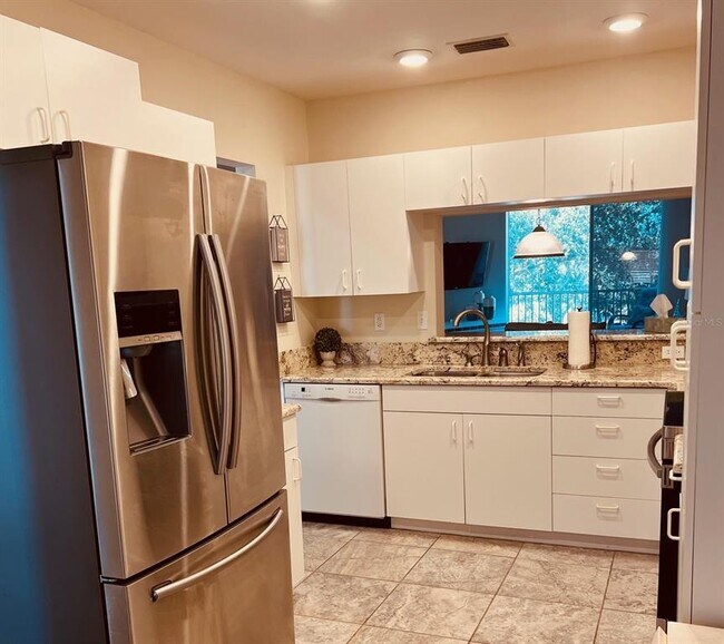 Foto del edificio - 9630 Club S Cir