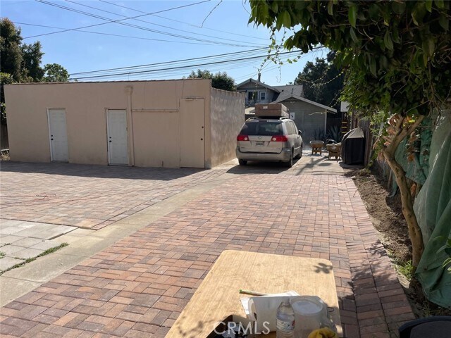Building Photo - 1040 Gardenia Ave