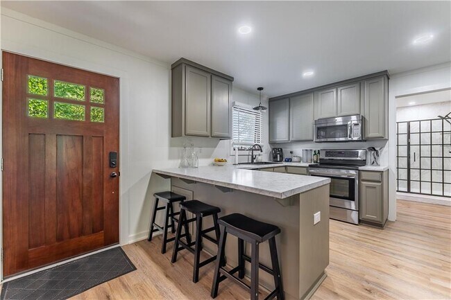 Building Photo - 8 Coverack Ln