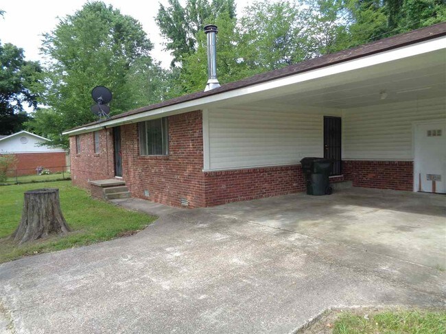 Building Photo - 9729 Lanehart Rd