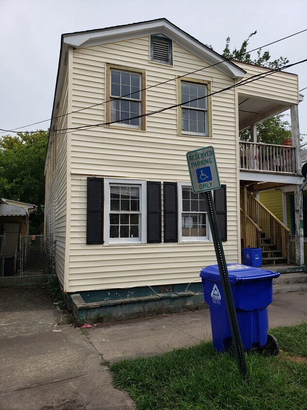 Primary Photo - 61 Nunan St