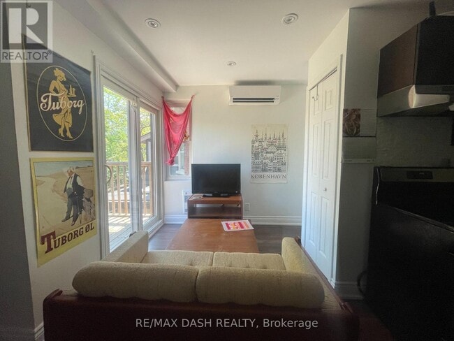 Building Photo - 141 Admiral Rd