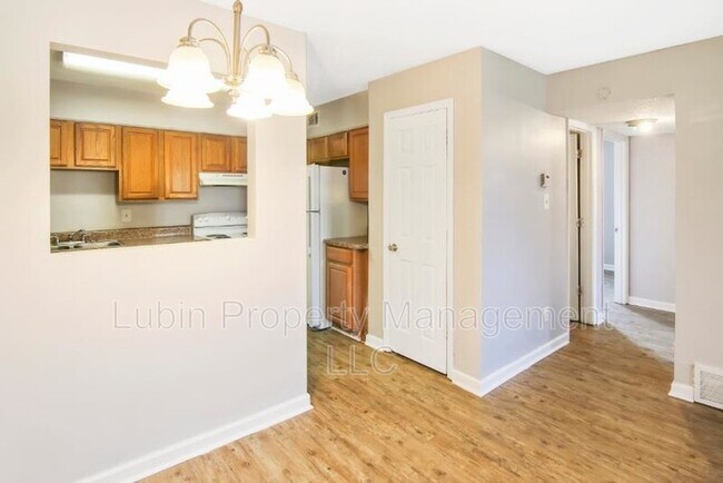 Foto del edificio - 392 Cypress Point