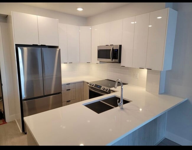 Building Photo - 20360 Logan Av