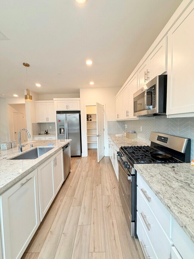 Building Photo - 5344 Trimonti Cir