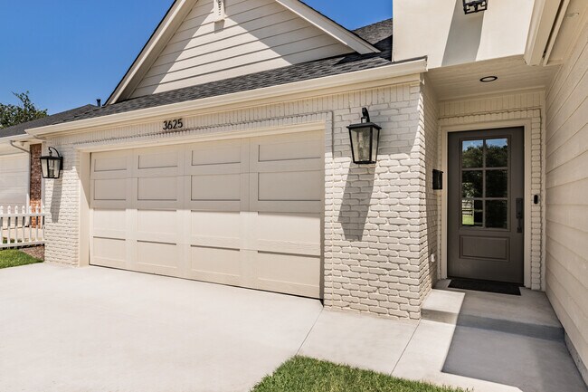 Frente - 3625 NW 53rd St