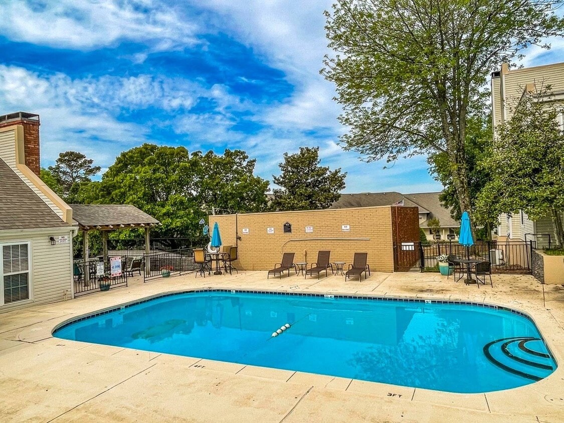 ReNew on Cantrell 8101 Cantrell Rd Little Rock, AR Apartments for