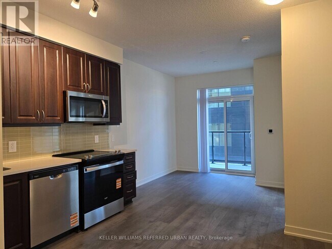 Photo du bâtiment - 38 Annie Craig Dr