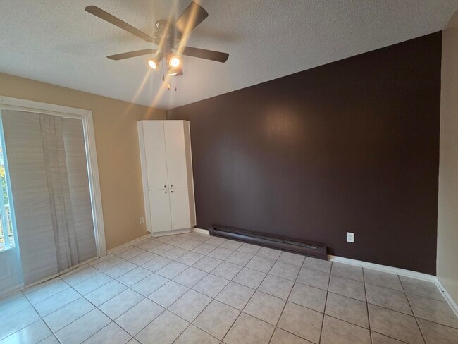 Building Photo - 316 Rue Pierre-Lafontaine