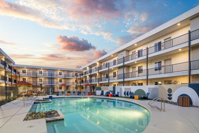 Building Photo - Cabana Aldea
