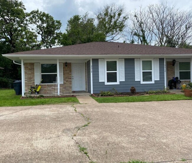 Building Photo - 3314 Normand