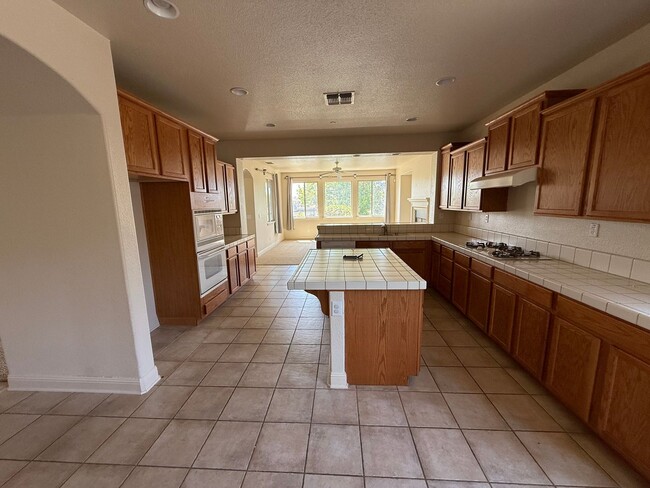 Building Photo - 3533 Bridgeway Lakes Dr