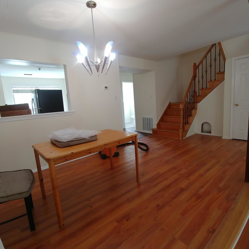 Primary Photo - 238 Teasdale Pl
