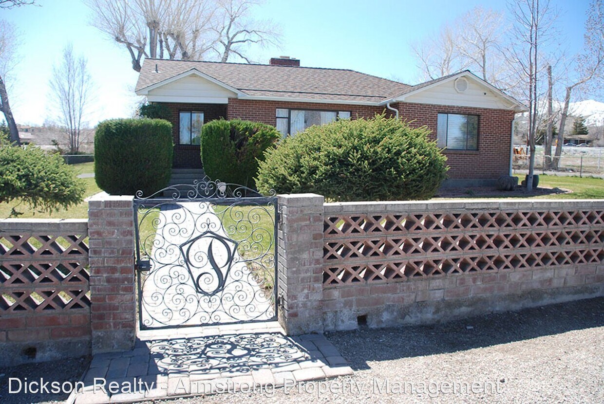 Foto principal - 2 br, 2 bath House - 2250 Foothill Rd.
