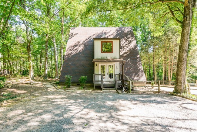 Building Photo - 2911 Jackson Dr