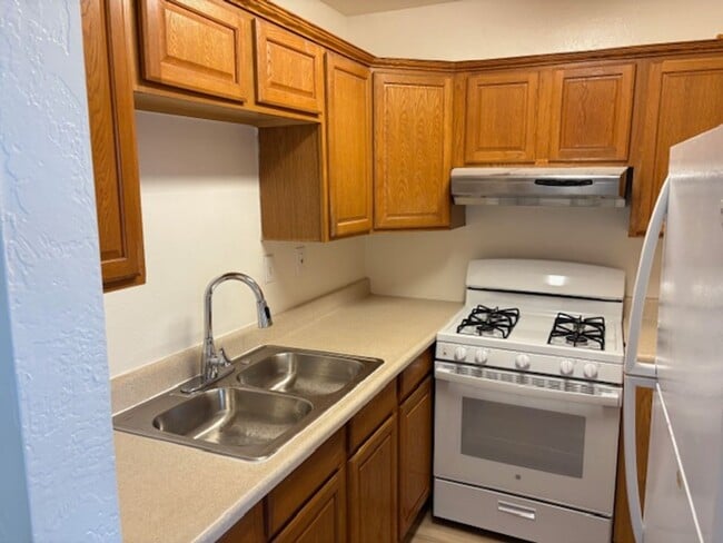 Building Photo - Two Bedroom - Kahe Kai