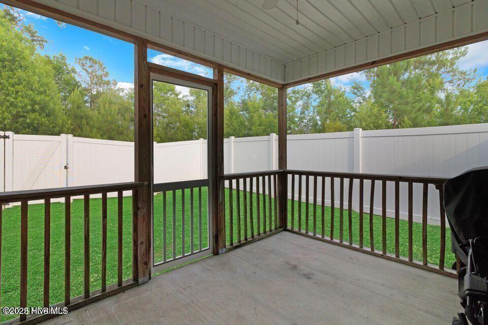 Foto del edificio - 407 Glenhaven Ln