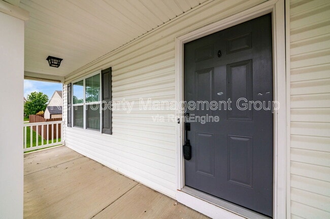 Building Photo - 5766 Little Red Rover St