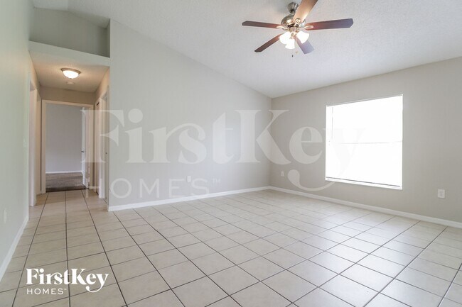 Foto del edificio - 6564 Viewpoint Ct