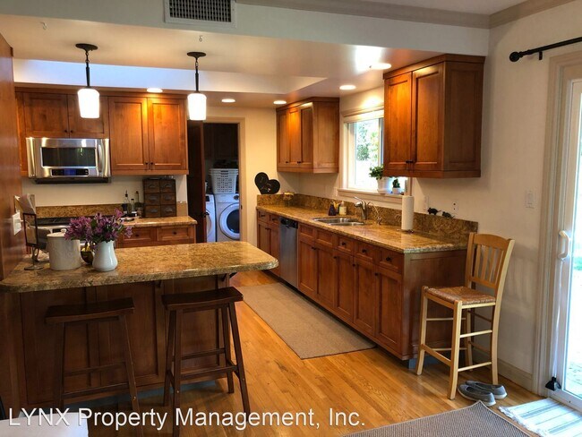 Building Photo - 3 br, 2 bath House - 934 Barcelona Drive