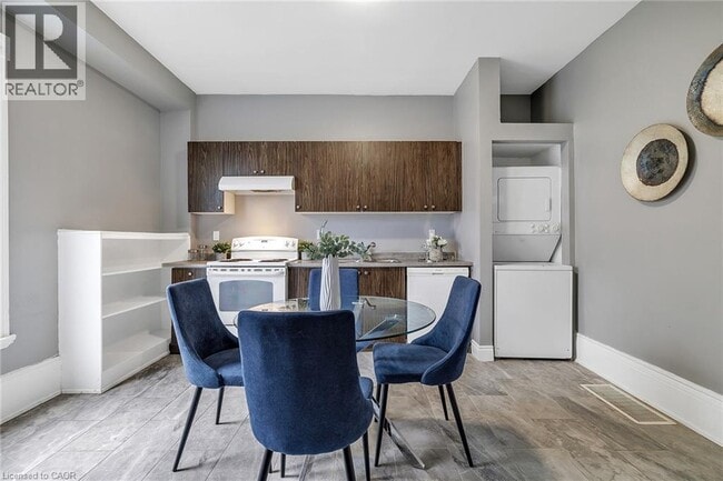 Photo du bâtiment - 174 William St