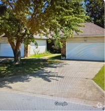 Building Photo - 906 Jones Ct