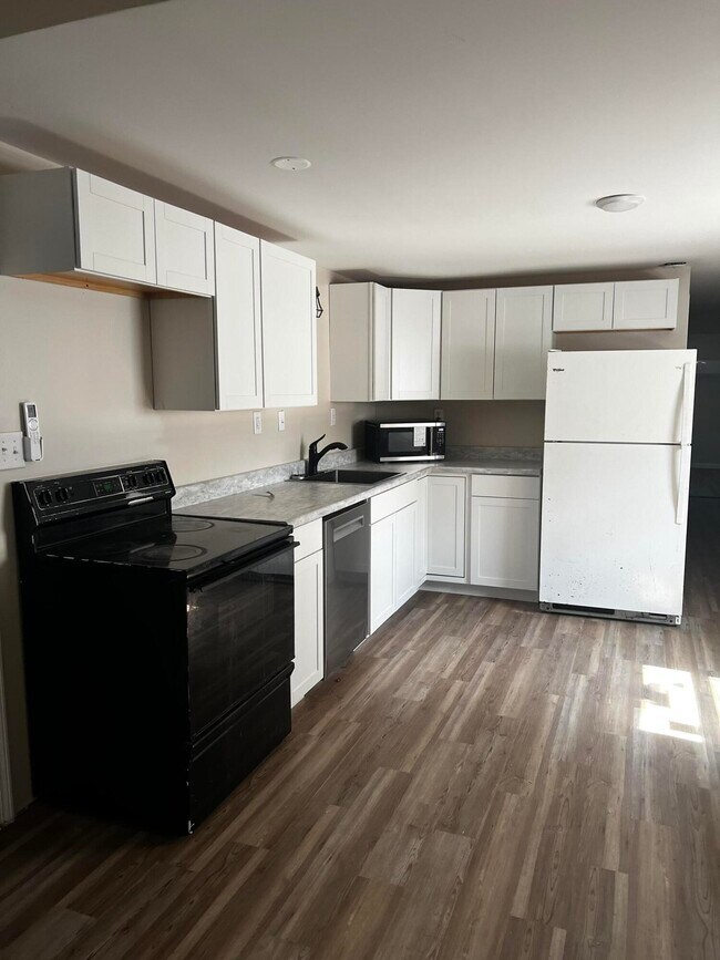 Foto del edificio - 6191 Bethany Dr
