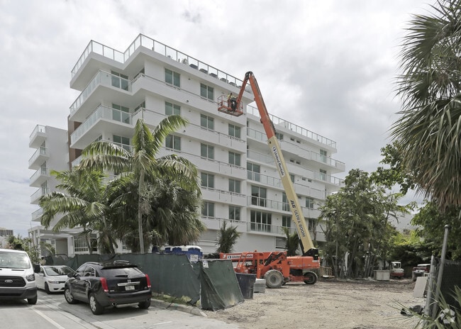 Building Photo - Le Jardin Residences