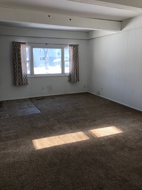 Foto principal - 1228 10th St N