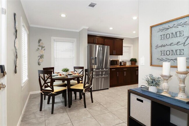 Foto del edificio - 7604 Sommerville Place Rd