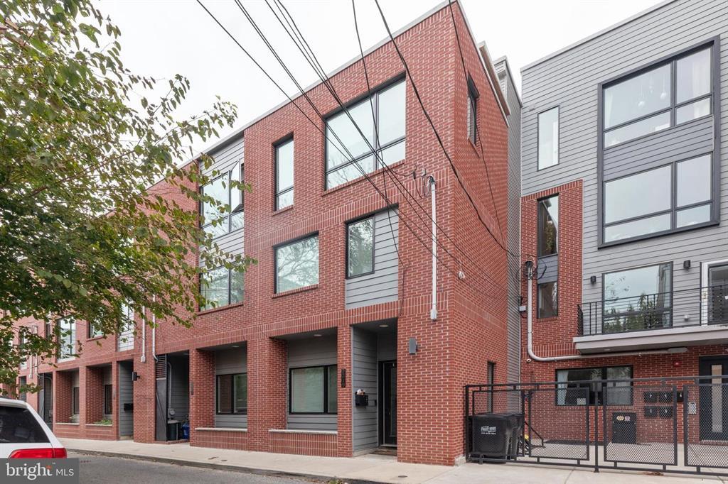 Foto principal - 2219 Hope St