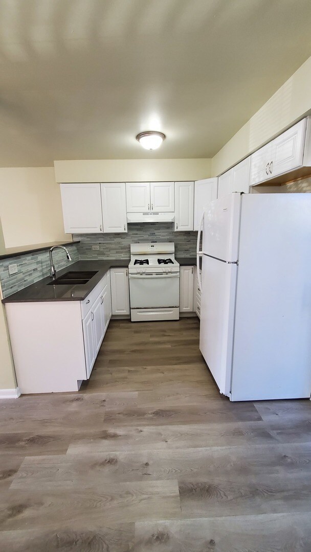 Foto del edificio - 7041 Mather Ave