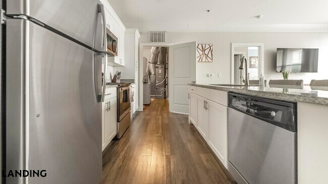 Building Photo - 1494 N High St